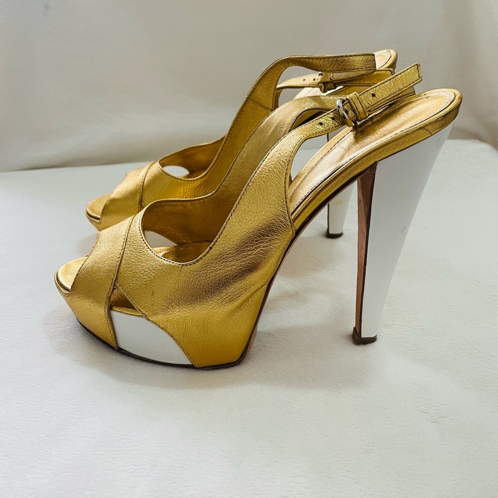 Sergio Rossi Metallic Gold Slingback Heels Open Toe Sandals Size 6.5.